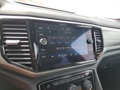 Used 2022 Volkswagen Atlas Cross Sport SE image 24