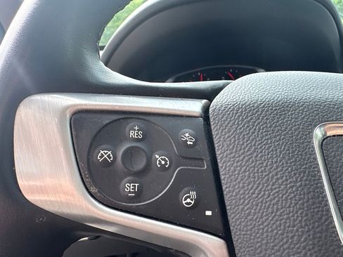 Used 2024 GMC Terrain SLT w/ Tech Package AWD/4WD image 11