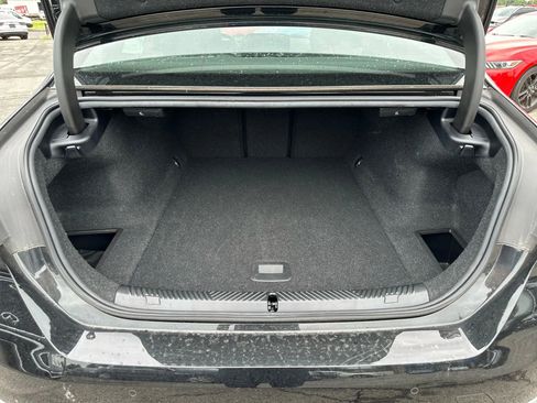 Used 2024 BMW i5 eDrive40i image 18