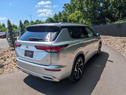 Used 2024 Mitsubishi Outlander SEL AWD/4WD image 5