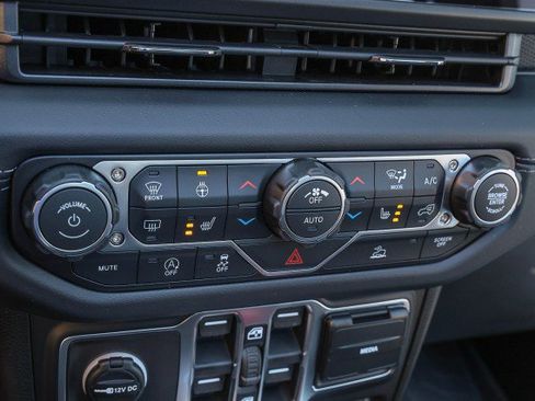 New 2026 Jeep Wrangler Rubicon w/ Steel Bumper Group image 19