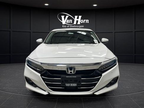 Used 2021 Honda Accord Touring image 2