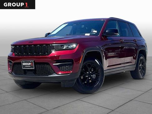 Used 2024 Jeep Grand Cherokee Altitude RWD image 1