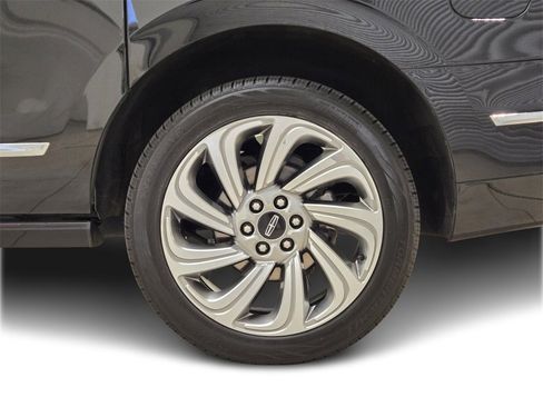 Used 2024 Lincoln Navigator L 4WD image 14