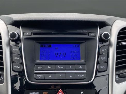 Used 2016 Hyundai Elantra GT image 15