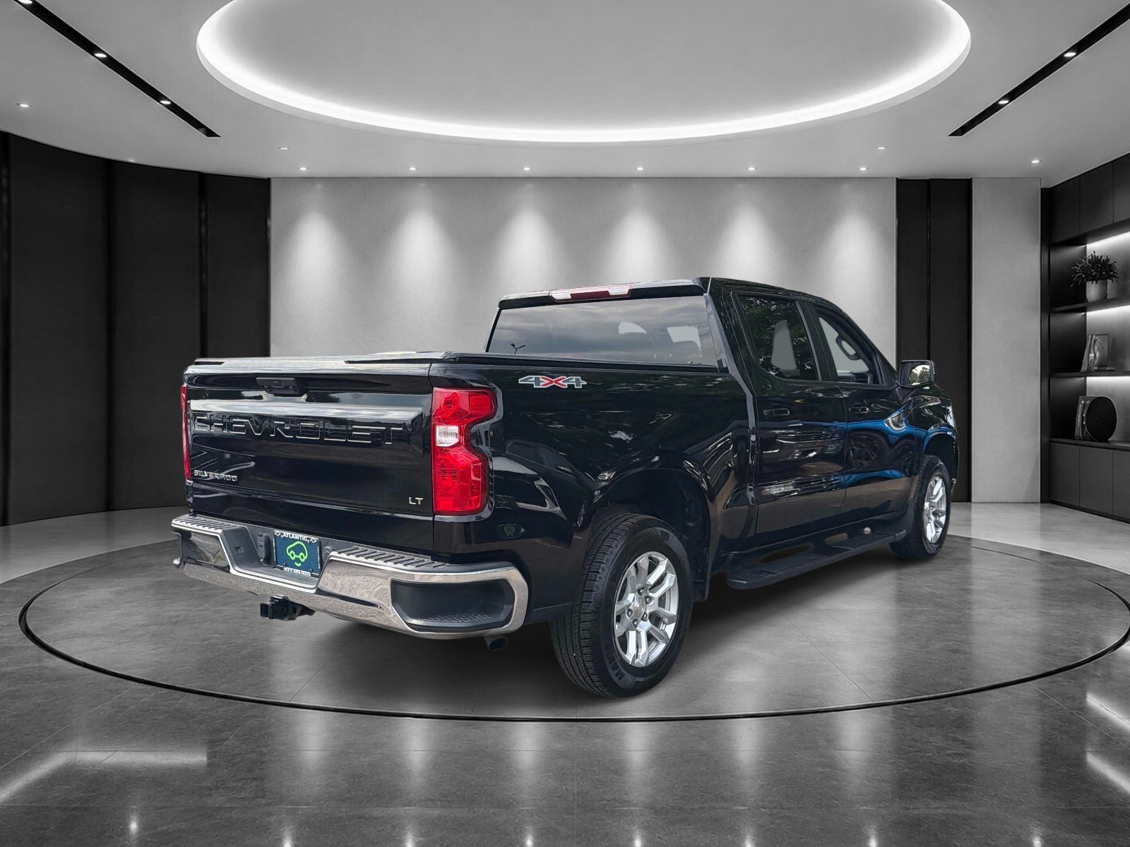 Used 2023 Chevrolet Silverado 1500 LT AWD/4WD image 5