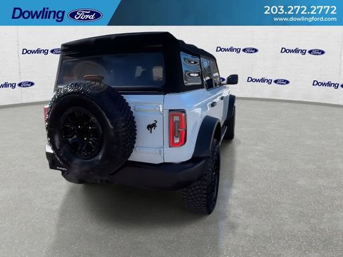 Used 2022 Ford Bronco Wildtrak image 3