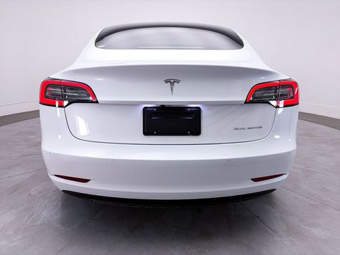 Used 2022 Tesla Model 3 Long Range AWD/4WD image 15