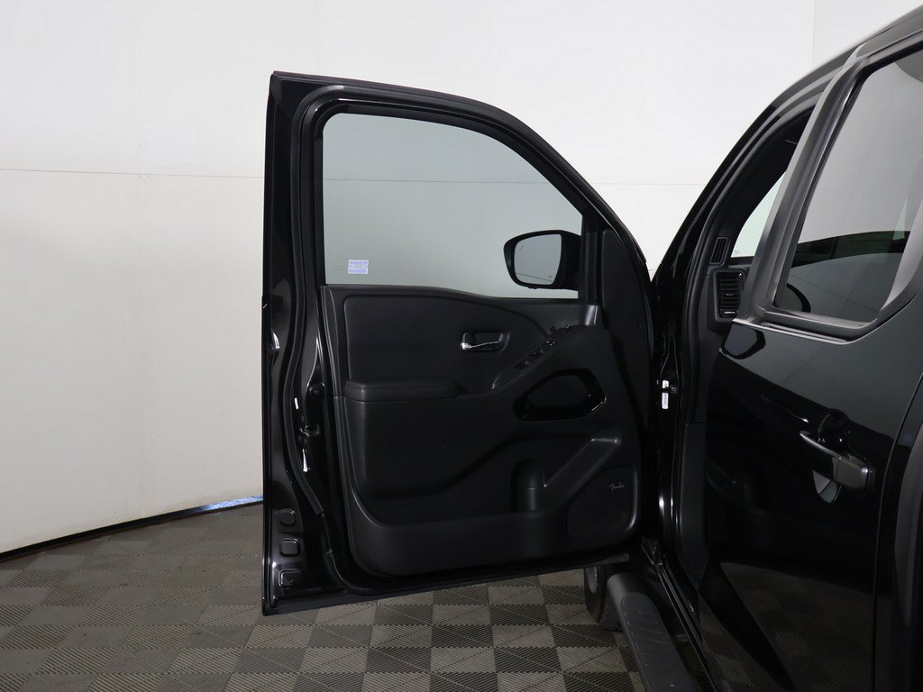 Used 2022 Nissan Frontier PRO-4X AWD/4WD image 22
