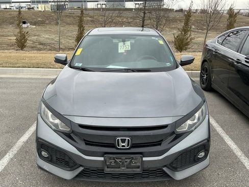 Used 2018 Honda Civic EX image 2