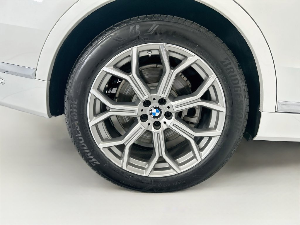 Used 2019 BMW X7 xDrive40i w/ Premium Package AWD/4WD image 32