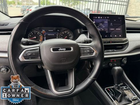 Used 2022 Jeep Compass Latitude image 11