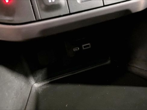 Used 2022 GMC Acadia AT4 w/ Technology Package image 31