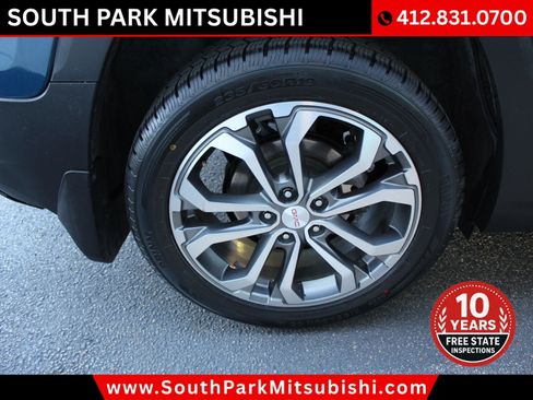 Used 2021 GMC Terrain SLT w/ Infotainment Package II AWD/4WD image 33