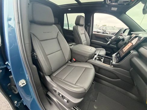 New 2026 GMC Yukon Denali w/ Sun & Power Step Package AWD/4WD image 20