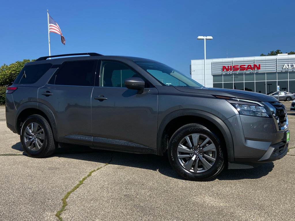 Used 2024 Nissan Pathfinder SV AWD/4WD image 1