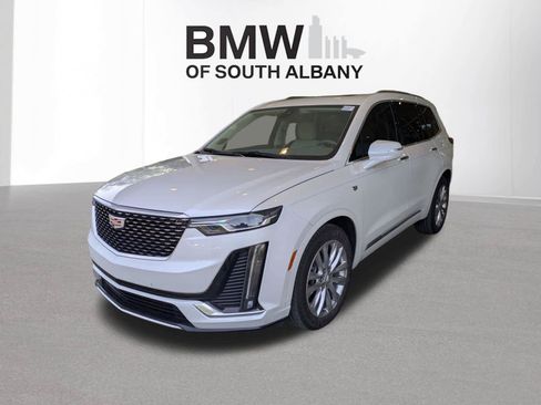 Used 2022 Cadillac XT6 Premium Luxury FWD image 5