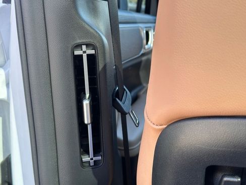 Used 2026 Hyundai Santa Fe Limited image 24