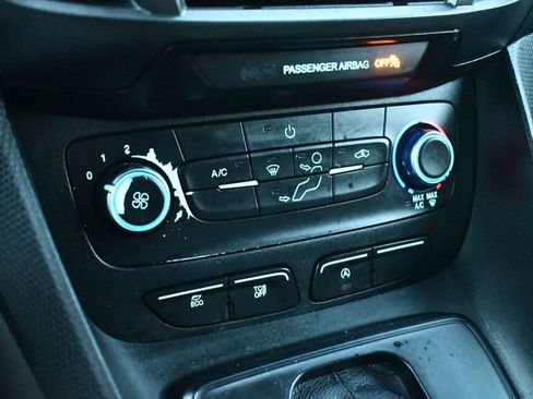 Used 2019 Ford Transit Connect XL image 19