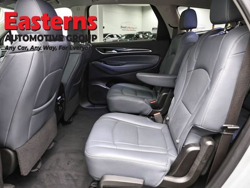 Used 2021 Buick Enclave Essence w/ Sport Touring Edition FWD image 22