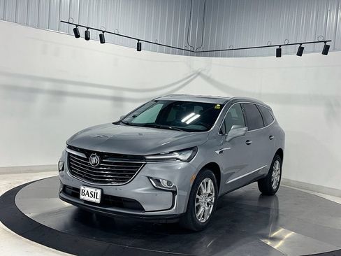 Used 2024 Buick Enclave Essence w/ Experience Buick Package AWD/4WD image 8