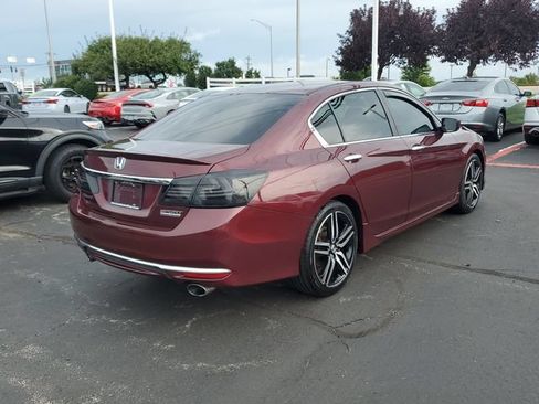 Used 2017 Honda Accord Sport Special Edition image 4