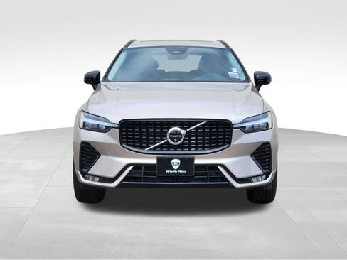 Certified 2025 Volvo XC60 B5 Plus AWD/4WD image 21