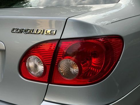 Used 2005 Toyota Corolla LE image 12