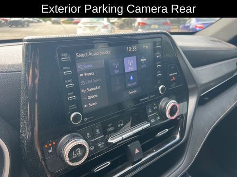 Used 2021 Toyota Highlander XSE image 11