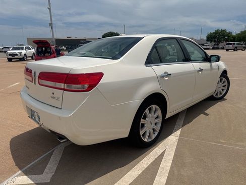 Used 2012 Lincoln MKZ FWD image 4