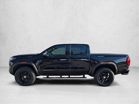 Used 2023 GMC Canyon Denali w/ Denali Black Edition image 9