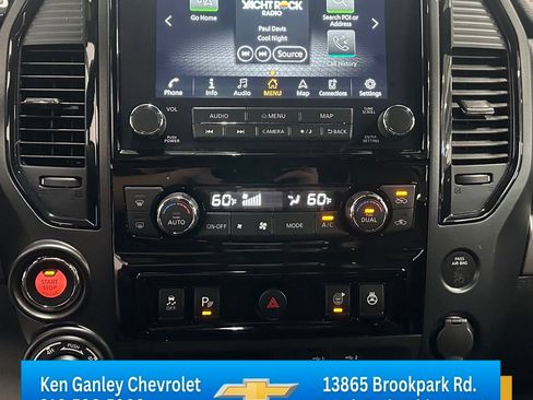Used 2023 Nissan Titan PRO-4X w/ Pro-4x Convenience Package AWD/4WD image 16