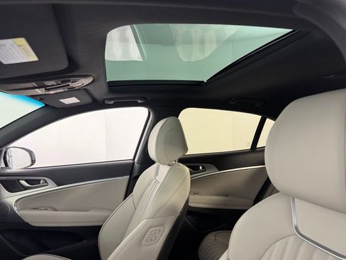 Used 2023 Genesis G70 2.0T w/ Sport Prestige Package image 27