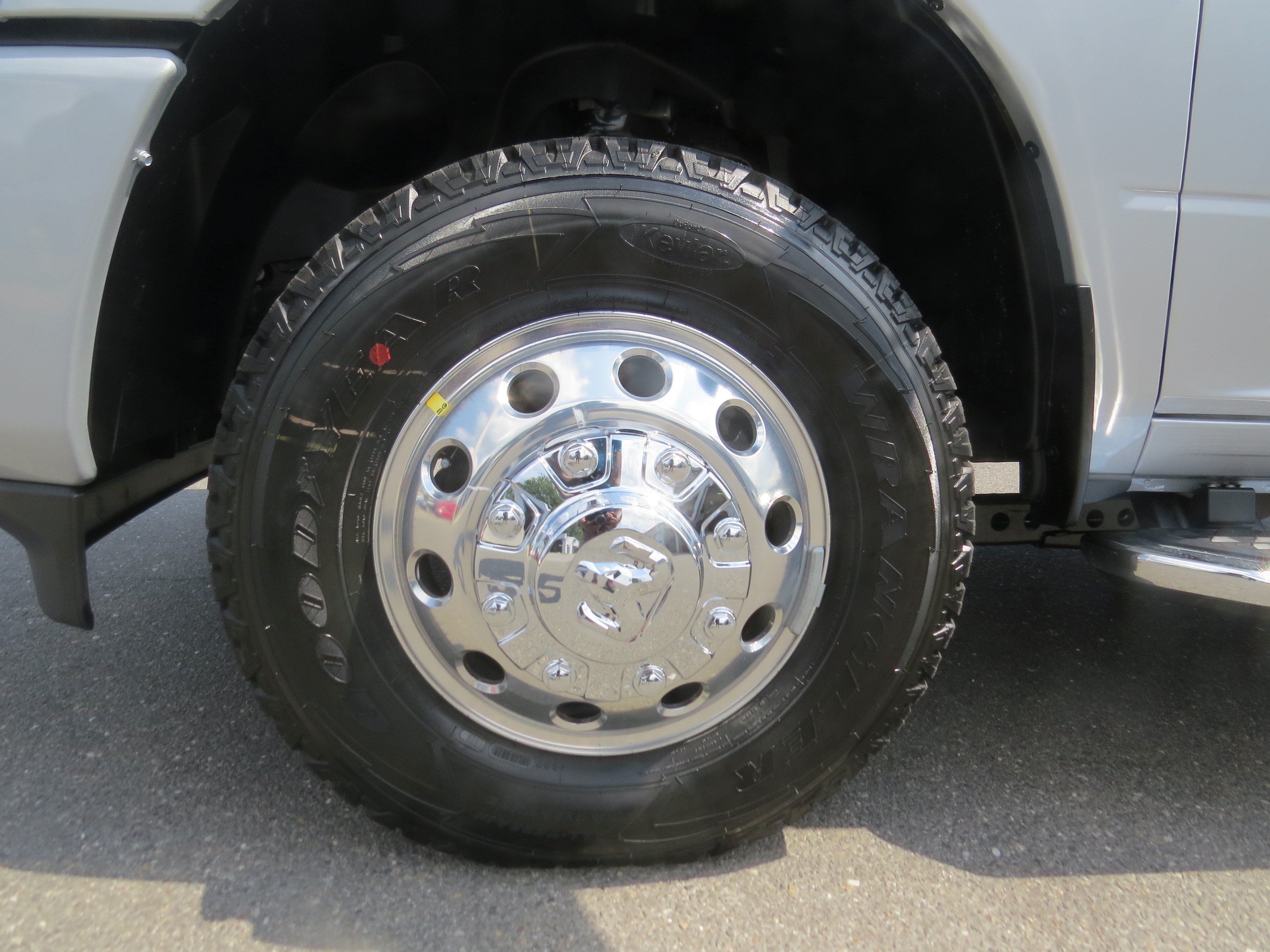New 2026 RAM 3500 Big Horn AWD/4WD image 12