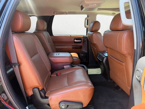 Used 2016 Toyota Sequoia Platinum image 26