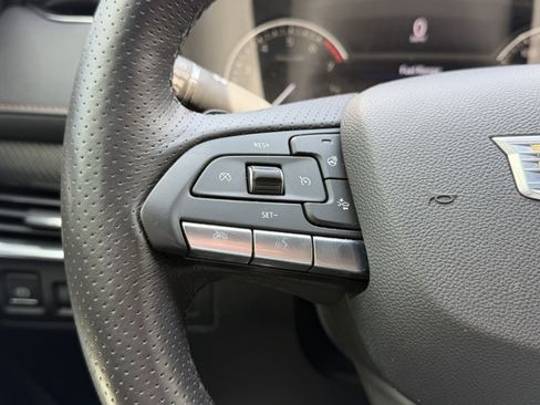 Used 2022 Cadillac XT4 Sport w/ Enhanced Visibility Package FWD image 16