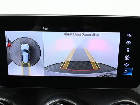 Used 2022 Mercedes-Benz GLC 300 4MATIC image 24