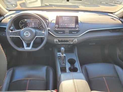 Used 2022 Nissan Altima 2.0 SR image 11
