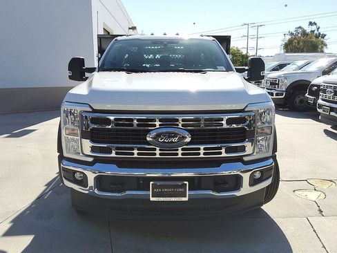 New 2025 Ford F550 2WD Regular Cab Super Duty w/ XL Chrome Package image 17