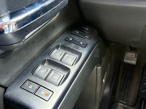 Used 2018 Chevrolet Silverado 1500 LT w/ All Star Edition image 23