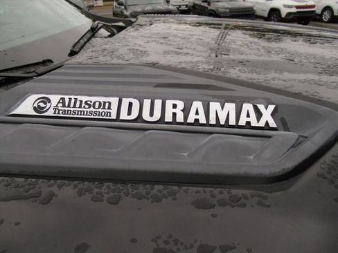 Used 2022 Chevrolet Silverado 2500 LTZ w/ LTZ Plus Package image 11