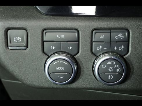 Used 2023 GMC Sierra 1500 SLT w/ SLT Convenience Package image 17