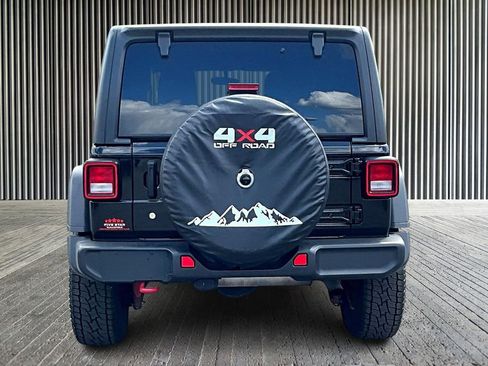 Used 2019 Jeep Wrangler Unlimited Rubicon w/ Dual Top Group image 4