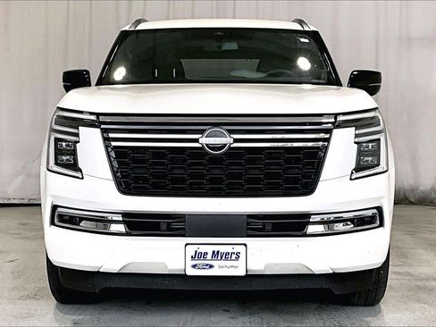 Used 2025 Nissan Armada SL w/ Captain's Chari Seat Package image 3