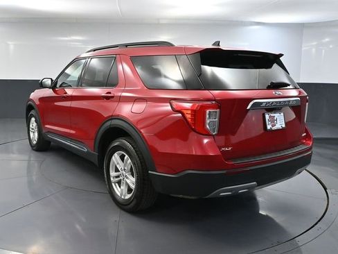 Used 2023 Ford Explorer XLT w/ Equipment Group 202A image 9