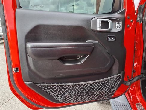 Used 2019 Jeep Wrangler Sport image 22