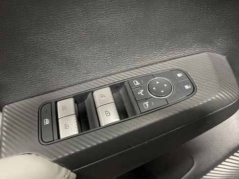 Used 2023 Mitsubishi Outlander SEL image 8