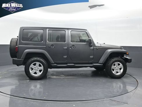 Used 2017 Jeep Wrangler Unlimited Sport w/ Quick Order Package 24S AWD/4WD image 8