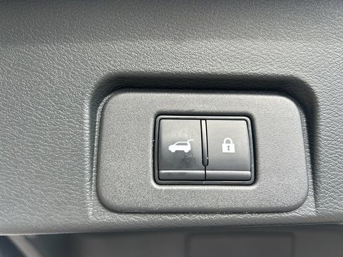 Certified 2024 Nissan Rogue SV image 10