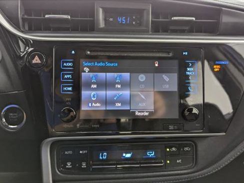 Used 2018 Toyota Corolla XSE FWD image 26